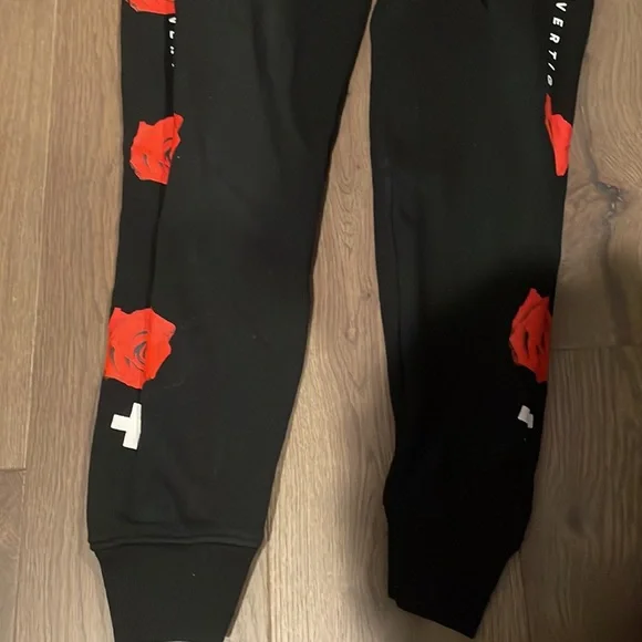 mens small empyre sweat pants, hole in back - Picture 2 of 4